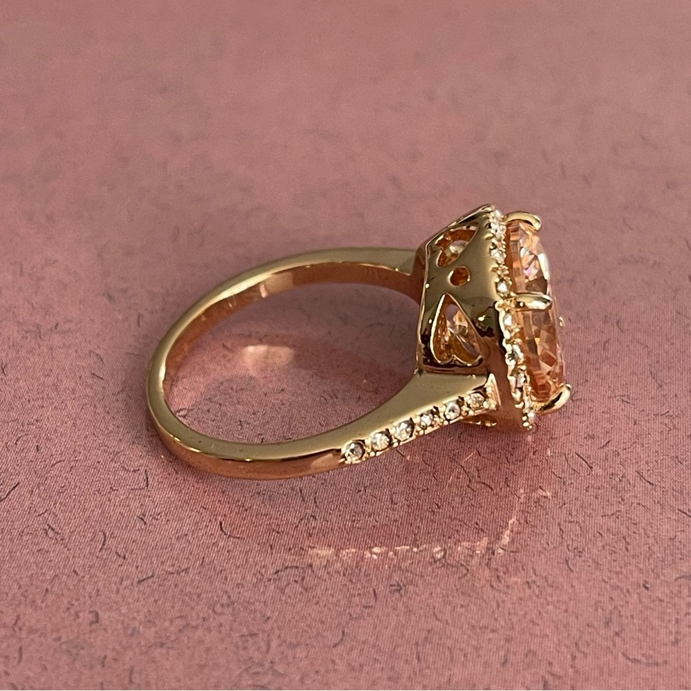 Gorgeous Morganite Cocktail Ring Cubic Zirconia Gold Tone Size 9 - Picture 9 of 9